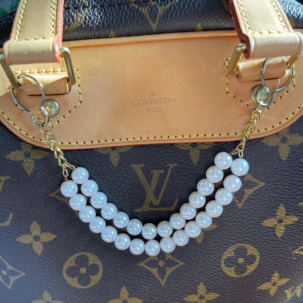 EUC Pearl Purse Charm